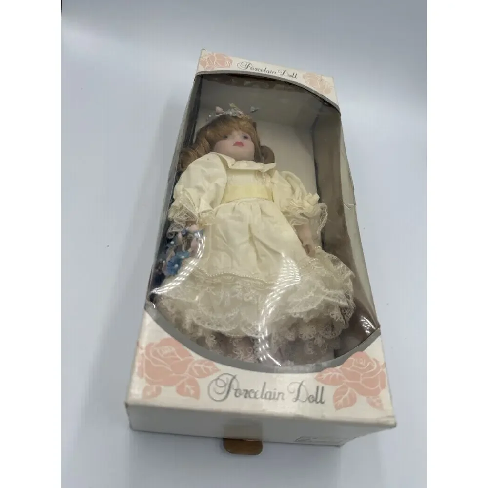 PORCELAIN VICTORIAN STYLE 11” BLONDE HAIR BLUE EYE DOLL♡ LOTS OF LACE